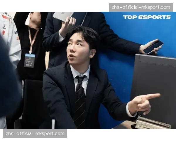 知名教练的战术分析视频专栏，通过联盟旗下流媒体平台向付费用户独家分发